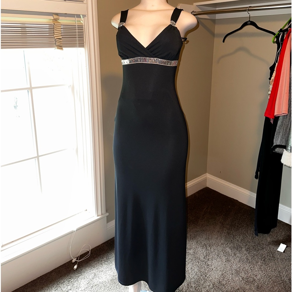 VINTAGE——evening gown “Lipstick brand” size small tag# 5